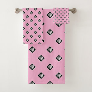 Pyramid Cube Repeat Pastel Pink   Bath Towel Set