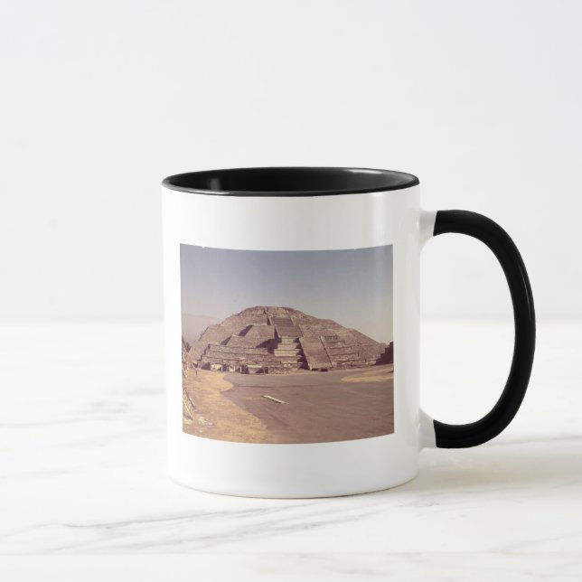 Pyramid of the Moon, built c.100-350 AD Mug (Right)