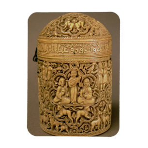 Pyx with relief depicting the pleasures of courtly magnet
