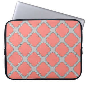 Quatrefoil coral and grey laptop sleeve