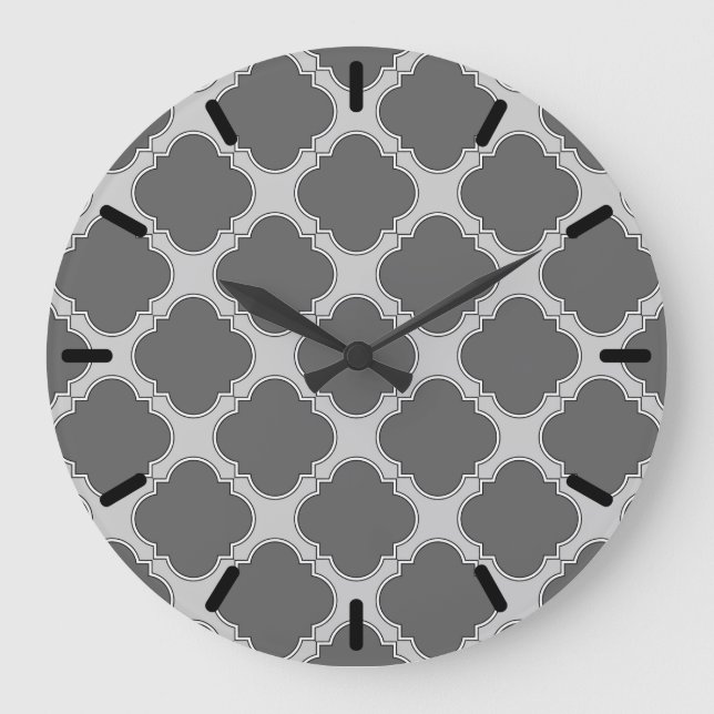 Quatrefoil in shades of grey large clock (Front)