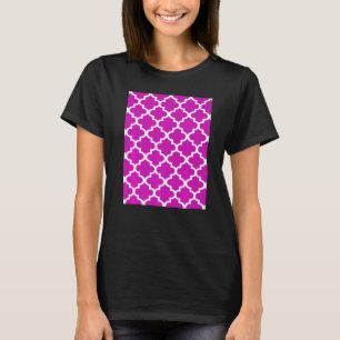 Quatrefoil Pattern In White Outline On Dark Pink T-Shirt