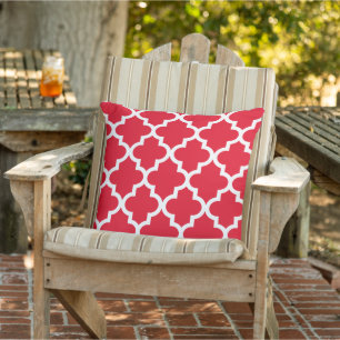 Quatrefoil Pattern   Red and White Cushion