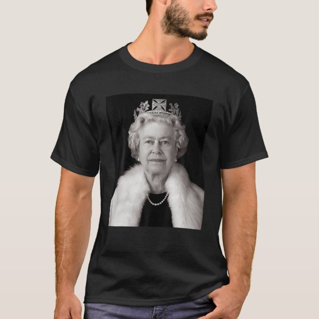 Queen II - Elizabeth England - Queen Of England T-Shirt (Front)