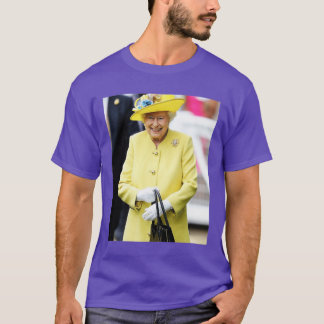 Queen II - ElizabethS England - Queen of England ( T-Shirt