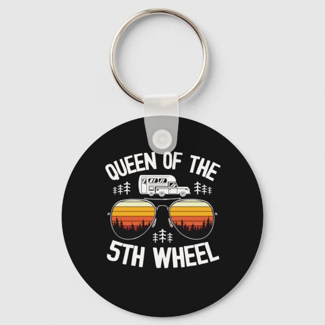 Queen Of The 5th Wheel Funny Camping Key Ring (Front)