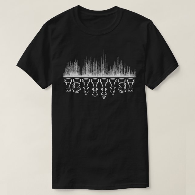 Queen's Gambit  Chess Board Chess Lover Chess Play T-Shirt (Design Front)