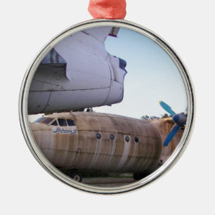 Queing never to fly again. metal tree decoration
