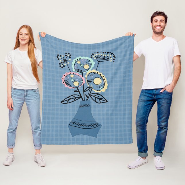 Quilling, flowers in vase fleece blanket (In Situ)