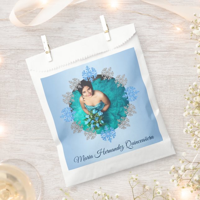 Quinceañera Ice Blue Silver Winter Snowflake Favour Bag (Clipped)