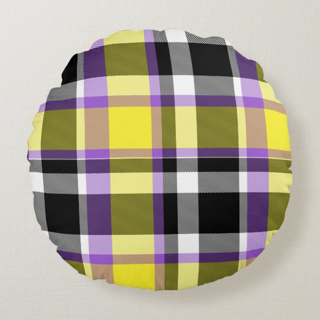 Quirky Eclectic Boho Nonbinary Plaid Pride Flag Round Cushion (Front)