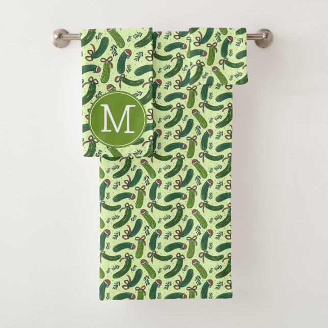 Quirky Festive Christmas Pickles Pattern Bath Towel Set (Insitu)