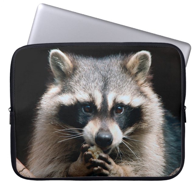 Racoon 004 laptop sleeve (Front)