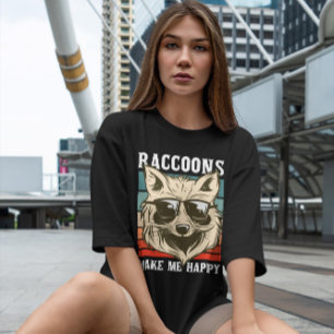 Racoon Eating Ramen  T-Shirt