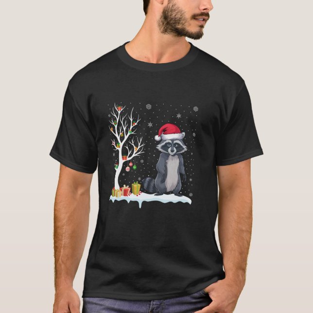 Racoon Santa Hat Festive Tree Light Christmas Paj T-Shirt (Front)