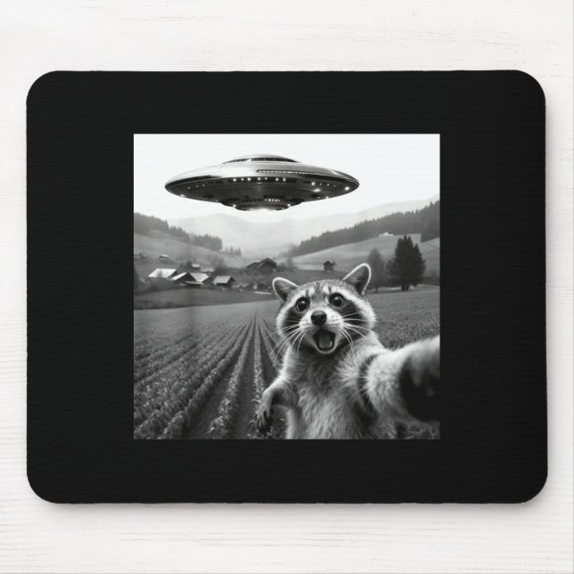 Racoon Selfie With Alien Ufo Funny Racoon Alien Bi Mouse Pad (Front)