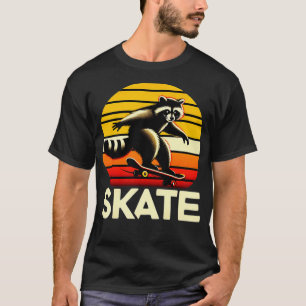 Racoon Skateboarder Retro Vintage Skateboarding T-Shirt
