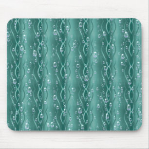 Raindrops on green Metal Mouse Pad