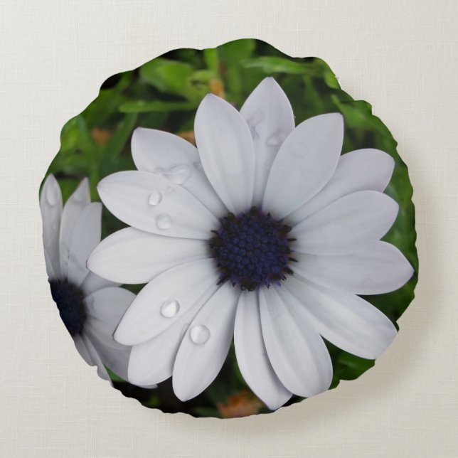 raindrops on white round cushion (Back)