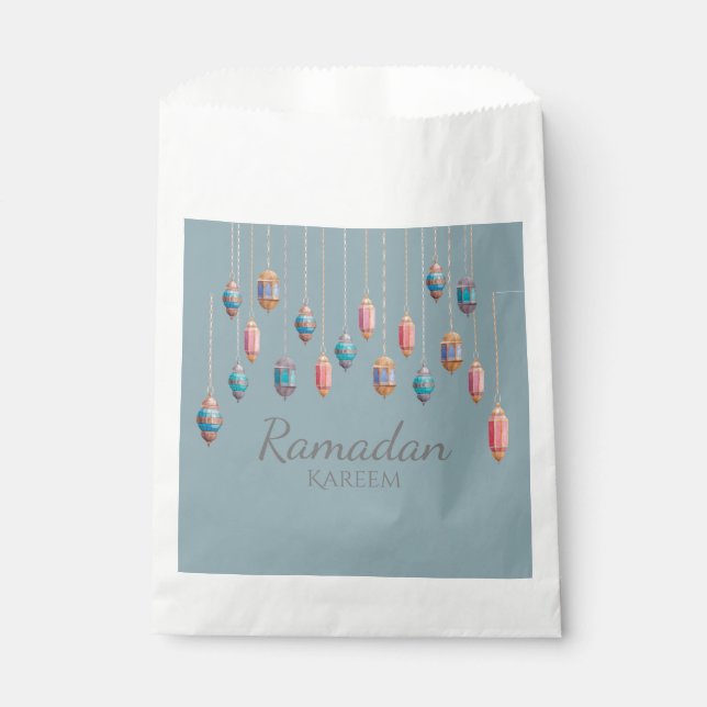 Ramadan Kareem theme gift bag for celebration (Front)