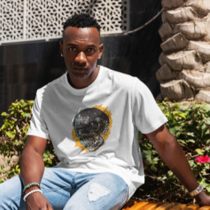 Raven On Skull Illustration   T-Shirt