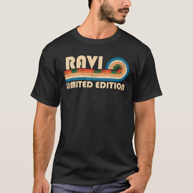 RAVI Surname Retro Vintage 80s 90s Birthday Reunio T-Shirt (Front)