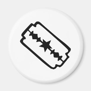 Razor blade magnet