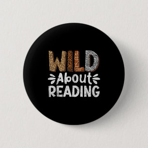 Reading books reader librarian wild animals leopar 6 cm round badge