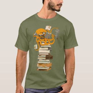 Reading Octopus tea coffee and books gift T-Shirt