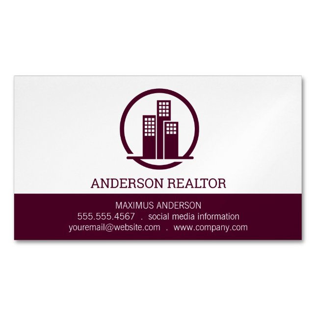 Real Estate Agent | Building Icon Magnetic Business Card (Front)