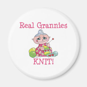 Real Grannies KNIT! Magnet