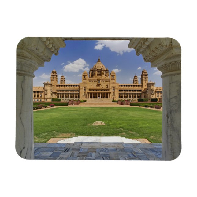 Rear view of Umaid Bhawan Palace hotel, Jodjpur, Magnet (Horizontal)