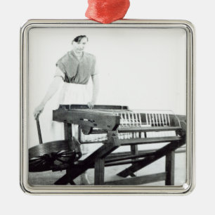Reconstruction of Hargreaves's 'Spinning Jenny' Metal Ornament