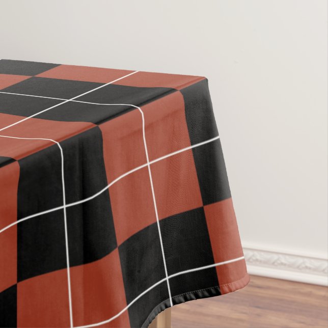 RED AND BLACK CHECK TABLECLOTH (In Situ)