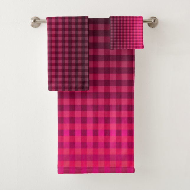 Red and black chequered pattern gradient  bath towel set (Insitu)