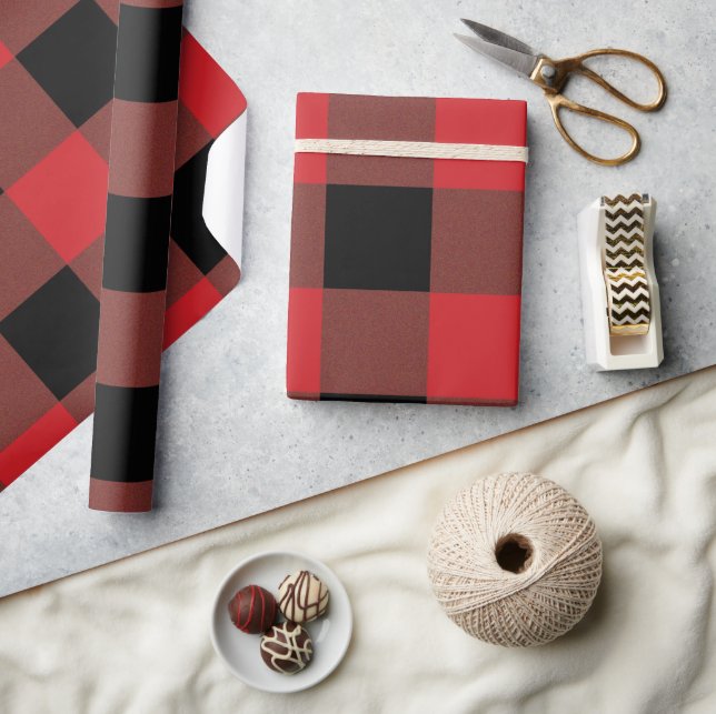 Red and Black Plaid Wrapping Paper  (Crafts)