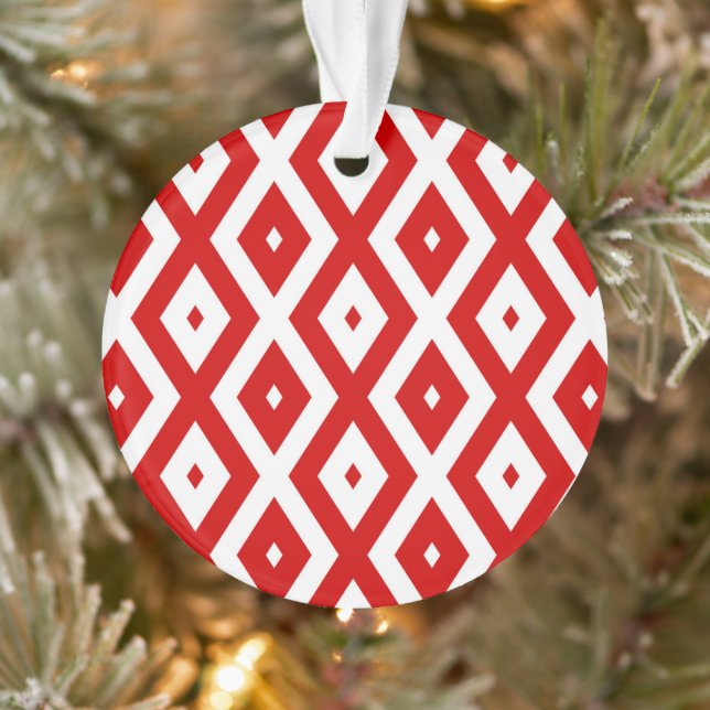 Red and white diamond pattern ornament (Tree)