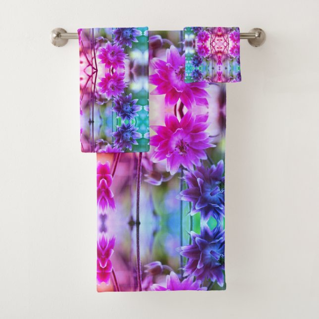 Red And White Flower Pair Abstract Art    Bath Towel Set (Insitu)