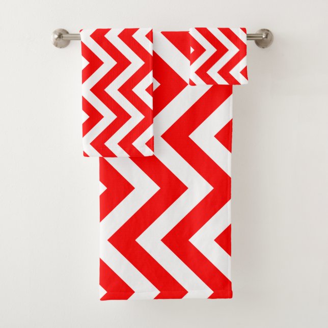 Red and White Large Vertical Chevron Stripes Bath Towel Set (Insitu)