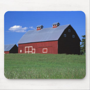 Red barn in Latah County, Idaho state PR MR) Mouse Pad