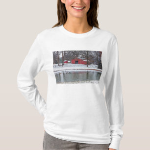 Red Barn In Snow Painterly T-Shirt