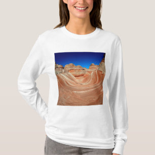 Red, Beige and yellow striping in wind and T-Shirt