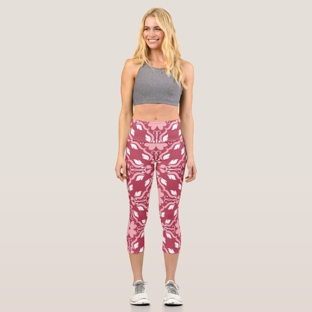 Red, beige floral, seamless wallpaper pattern. capri leggings (Front)