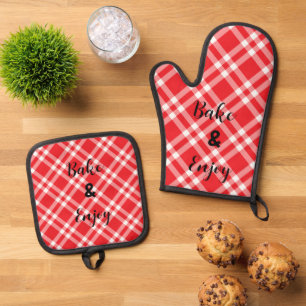Red Chequered Bake & Enjoy Oven Mitt & Pot Holder Set