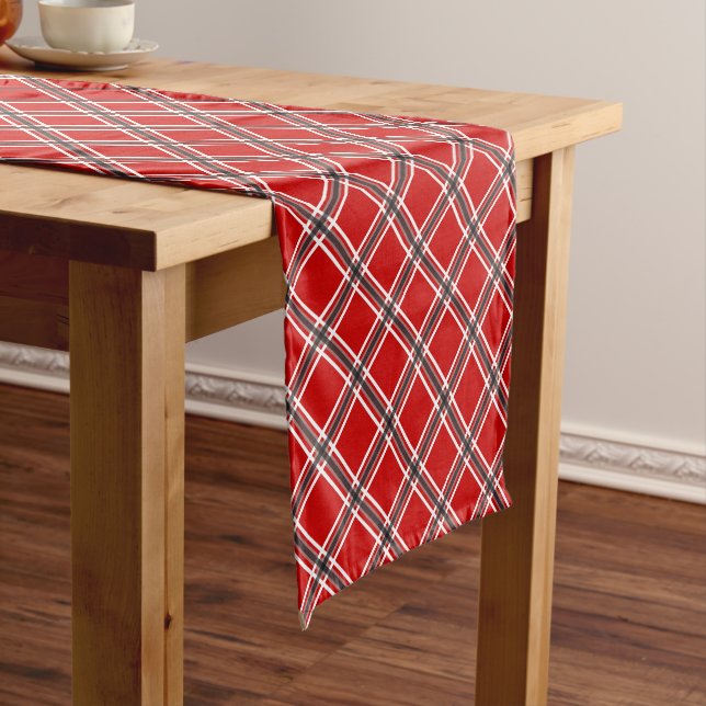 Red chequered short table runner (In Situ)