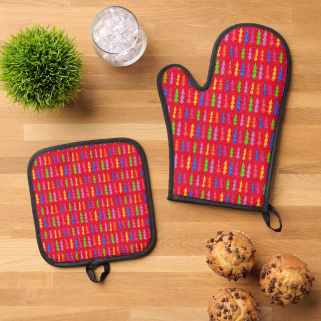 Red Christmas Tree Pop Art   Oven Mitt & Pot Holder Set (Top Down)