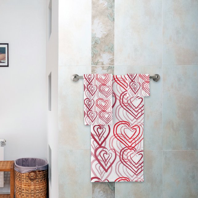 Red Doodle Hearts Pattern Bath Towel Set (Creator Uploaded)