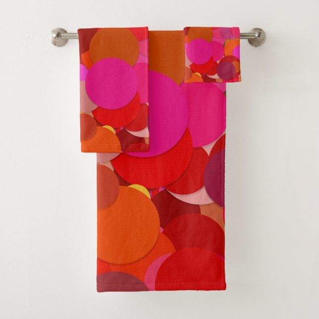 red dot confetti bath towel set (Insitu)