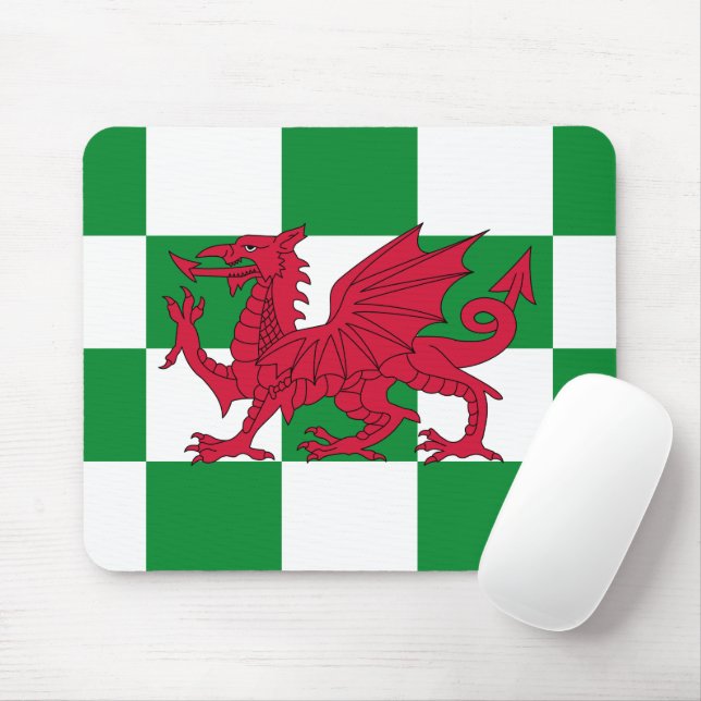 Red Dragon Flag: Green Chequered Celtic Wales Mouse Pad (With Mouse)