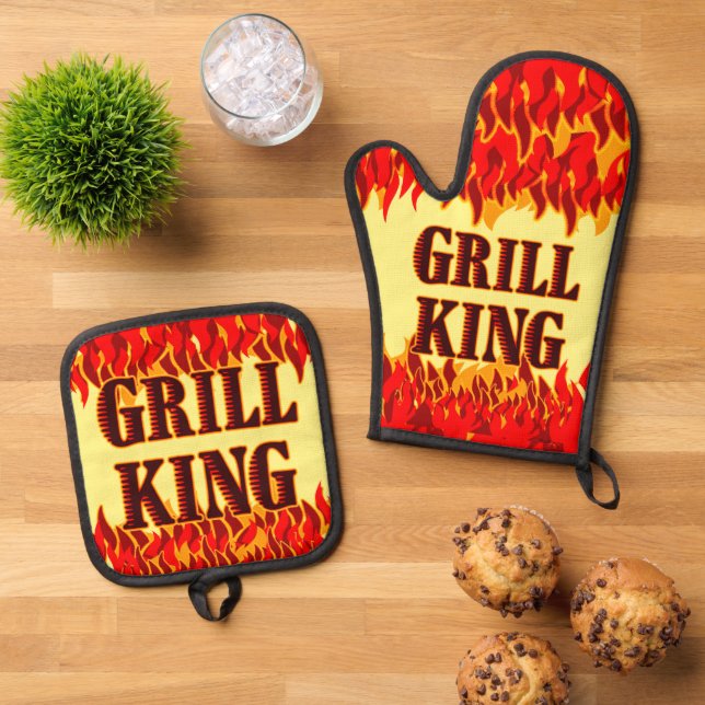 Red Flames Cookout BBQ Saying  Oven Mitt & Pot Holder Set (Top Down)